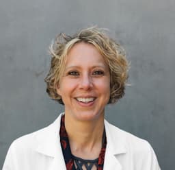 photo of Leah Johansen, MD