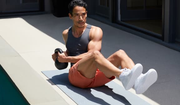 man-weights-with-crunch